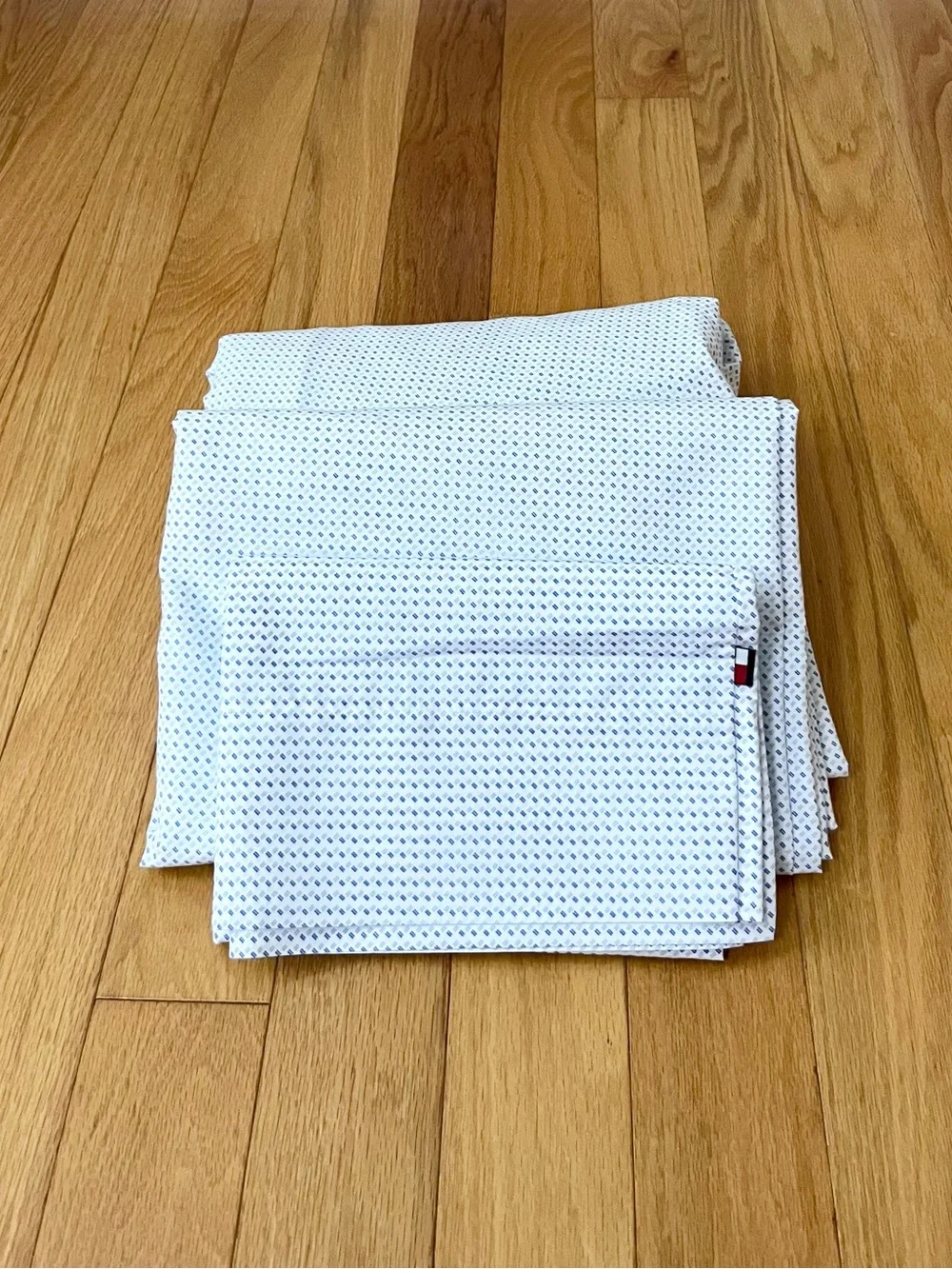 Tommy Hilfiger Twin Sheet Set White with Blue and Grey Design